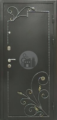 Металлическая дверь в дом с зеркалом-ДВ-756